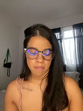 trianawhite online show from February 2026 03:05:02 PM