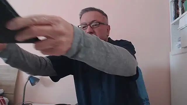 YOU6me online show from October 2025 07:42:02 AM