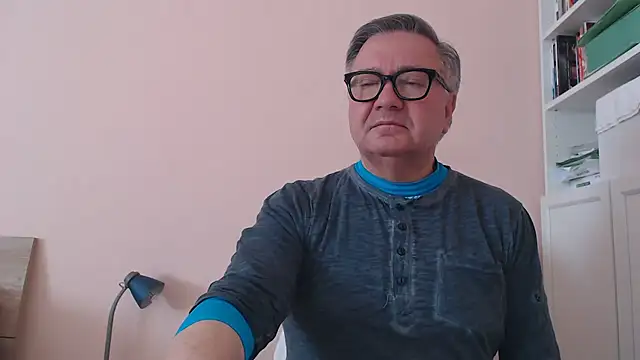 YOU6me online show from January 2026 09:33:01 AM