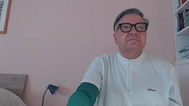 YOU6me online show from February 2026 08:43:02 AM