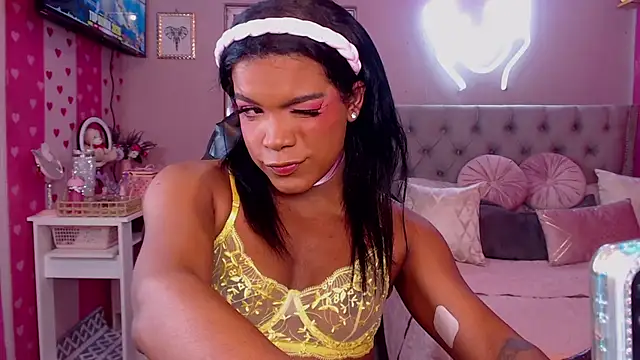 Snapshot of alexa_rodriicum chatting on June 2026 05:13:02 PM alexa rodriicum online show from June 2026 05:13:02 PM