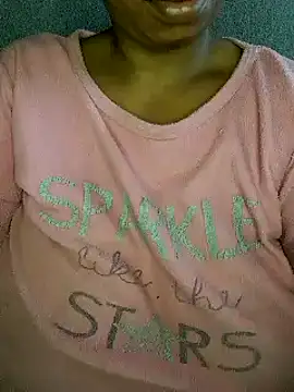 Snapshot of winterqueenx chatting on December 2024 03:47:02 AM winterqueenx online show from December 2024 03:47:02 AM