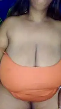 Snapshot of winterqueenx chatting on January 2025 03:44:02 AM winterqueenx online show from January 2025 03:44:02 AM