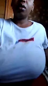 Snapshot of winterqueenx chatting on February 2025 03:52:02 AM winterqueenx online show from February 2025 03:52:02 AM