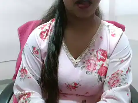 LovingPihu online show from February 2025 11:03:01 AM