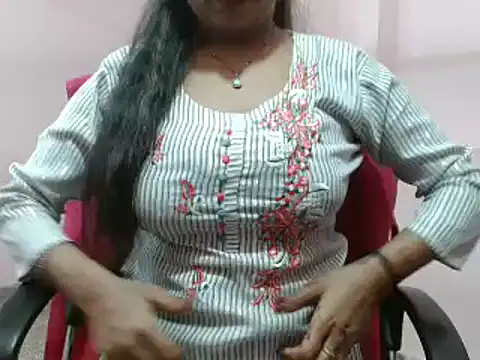 LovingPihu online show from March 2025 11:00:02 AM