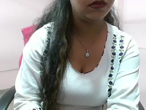 LovingPihu online show from March 2025 05:42:02 AM
