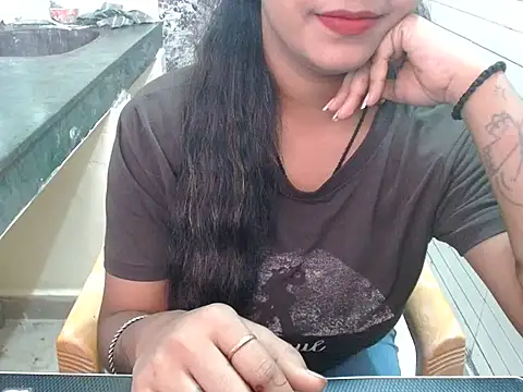 LovingPihu online show from October 2025 05:29:02 AM