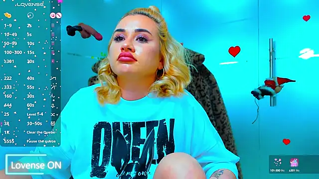 Snapshot of sassy_madeline chatting on December 2024 10:39:02 PM sassy madeline online show from December 2024 10:39:02 PM