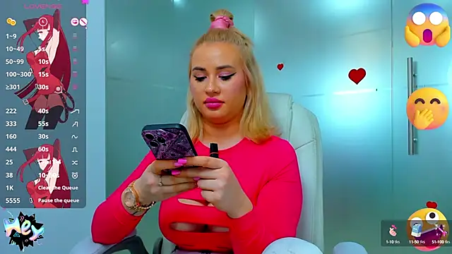 Snapshot of sassy_madeline chatting on January 2025 11:01:02 AM sassy madeline online show from January 2025 11:01:02 AM