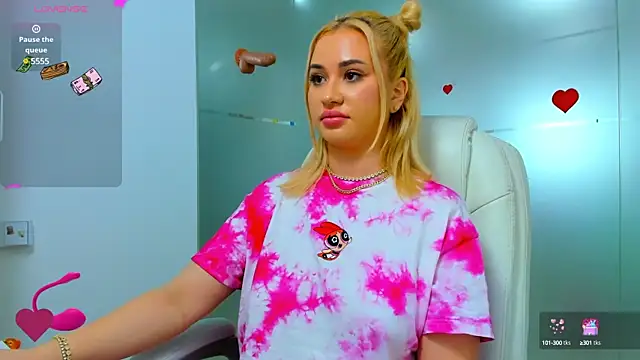 Snapshot of sassy_madeline chatting on January 2025 06:47:01 PM sassy madeline online show from January 2025 06:47:01 PM