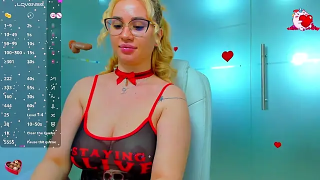 Snapshot of sassy_madeline chatting on February 2025 02:54:02 PM sassy madeline online show from February 2025 02:54:02 PM