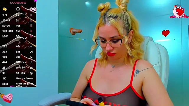 Snapshot of sassy_madeline chatting on February 2025 05:57:01 PM sassy madeline online show from February 2025 05:57:01 PM