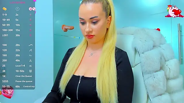 Snapshot of sassy_madeline chatting on February 2025 06:01:02 PM sassy madeline online show from February 2025 06:01:02 PM