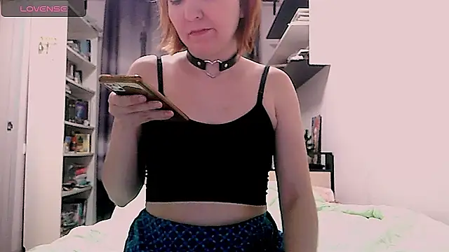 Snapshot of BrattyFoxyGirl chatting on January 2025 03:45:01 PM BrattyFoxyGirl online show from January 2025 03:45:01 PM