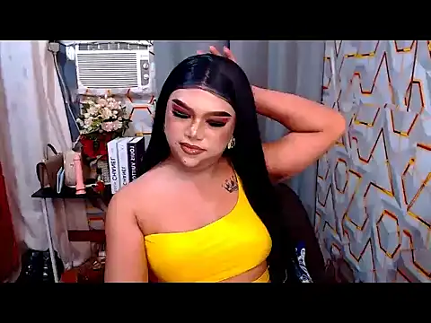 Snapshot of SweetCumFrancine chatting on May 2026 03:00:01 AM SweetCumFrancine online show from May 2026 03:00:01 AM