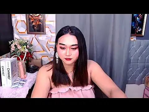 Snapshot of SweetCumFrancine chatting on June 2026 06:23:02 PM SweetCumFrancine online show from June 2026 06:23:02 PM