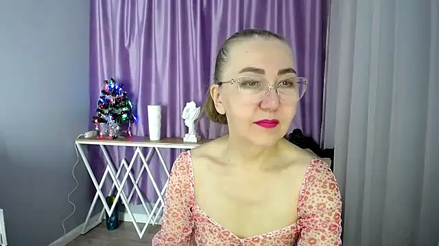 queen a n i online show from December 2024 08:12:01 AM