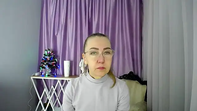 queen a n i online show from December 2024 07:49:02 AM