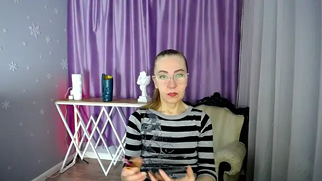 queen a n i online show from January 2025 08:54:01 AM