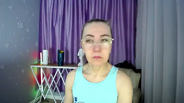 queen a n i online show from February 2025 08:59:02 AM