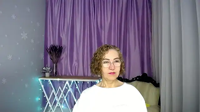 queen a n i online show from June 2026 04:36:02 AM