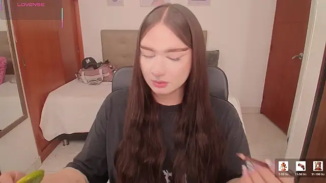 Snapshot of Miley_Baker chatting on February 2026 03:23:02 PM Miley Baker online show from February 2026 03:23:02 PM