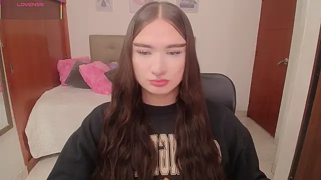 Snapshot of Miley_Baker chatting on February 2026 02:29:02 PM Miley Baker online show from February 2026 02:29:02 PM