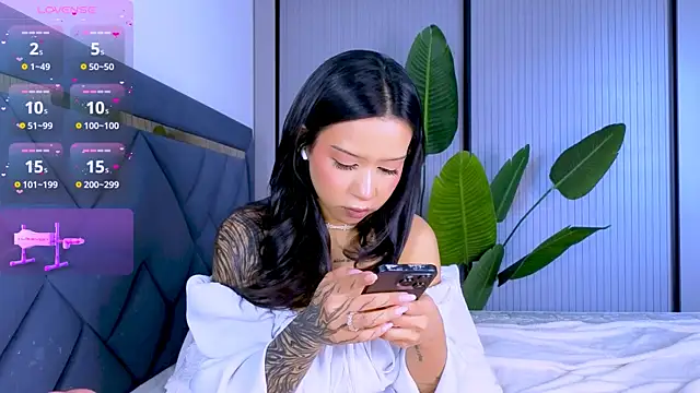 Snapshot of Mia_Tin chatting on July 2026 10:51:02 AM Mia Tin online show from July 2026 10:51:02 AM