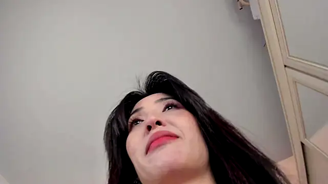 Snapshot of Li_baby chatting on December 2024 01:45:01 PM Li baby online show from December 2024 01:45:01 PM