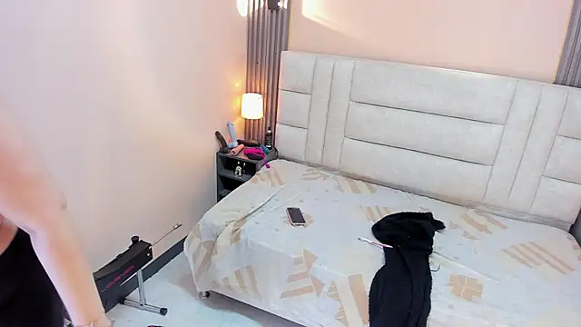 EYMI TOMSOM online show from March 2025 11:37:02 AM