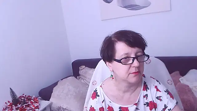 Snapshot of ChristaRose chatting on December 2024 06:37:02 PM ChristaRose online show from December 2024 06:37:02 PM