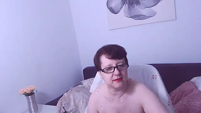 Snapshot of ChristaRose chatting on September 2025 10:31:01 PM ChristaRose online show from September 2025 10:31:01 PM