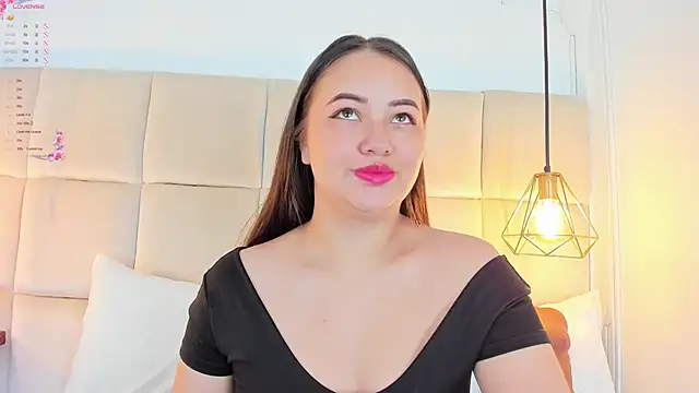 Snapshot of AnaisClark chatting on December 2024 11:29:01 AM AnaisClark online show from December 2024 11:29:01 AM