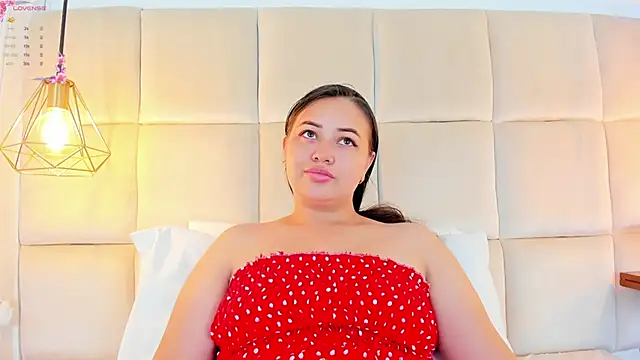 Snapshot of AnaisClark chatting on December 2024 02:36:02 PM AnaisClark online show from December 2024 02:36:02 PM