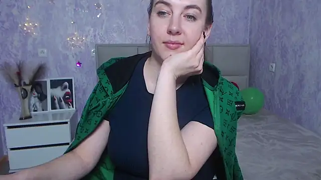 Snapshot of KaleyReed chatting on January 2025 04:30:02 PM KaleyReed online show from January 2025 04:30:02 PM