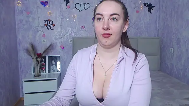 Snapshot of KaleyReed chatting on February 2025 09:28:01 AM KaleyReed online show from February 2025 09:28:01 AM