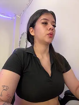 Snapshot of Alhanna_ chatting on March 2025 04:10:01 PM Alhanna online show from March 2025 04:10:01 PM