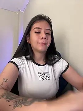 Snapshot of Alhanna_ chatting on March 2025 09:16:01 PM Alhanna online show from March 2025 09:16:01 PM