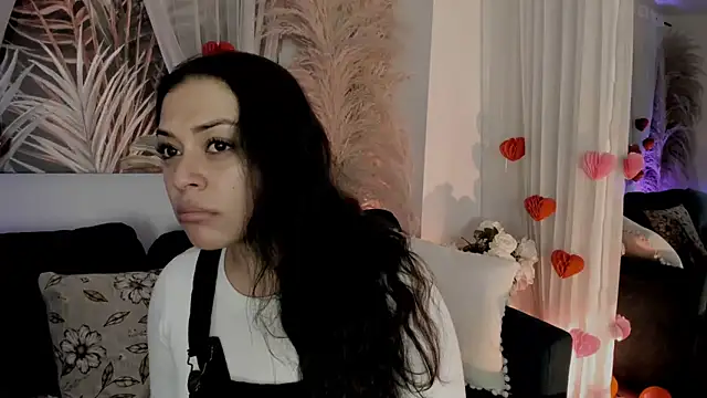 Nicolle W online show from February 2026 11:51:01 AM