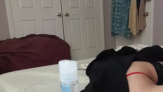 AmateurGuy23 online show from October 2025 06:07:01 PM