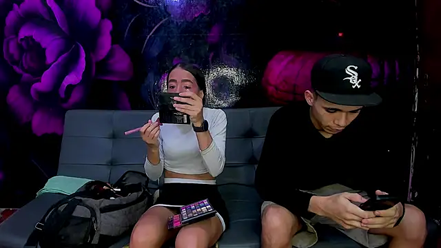 Snapshot of SecretsParty chatting on September 2025 07:41:02 PM SecretsParty online show from September 2025 07:41:02 PM