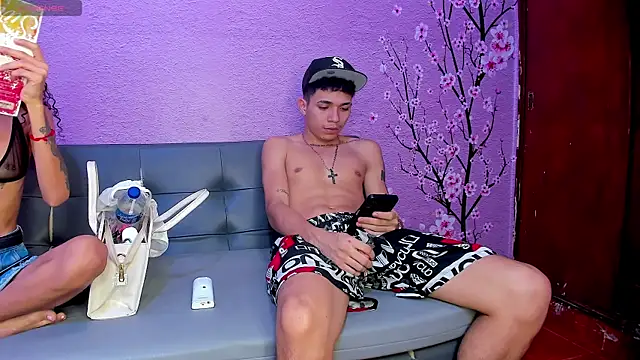 Snapshot of SecretsParty chatting on October 2025 08:00:02 PM SecretsParty online show from October 2025 08:00:02 PM