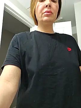 RebeccaXO  online show from March 2025 01:05:01 AM