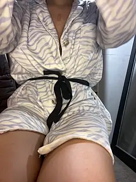 DulceMya6 online show from January 2025 01:01:01 AM