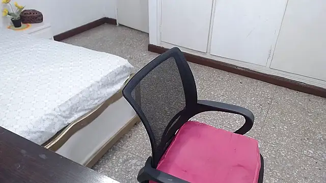 emiliaa hot online show from March 2025 11:31:01 PM