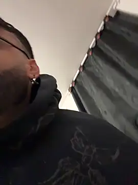 johnnyalx online show from November 2025 05:22:02 AM