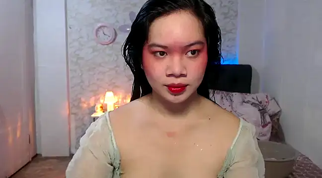 Snapshot of Hebefemme chatting on December 2024 03:19:02 PM Hebefemme online show from December 2024 03:19:02 PM