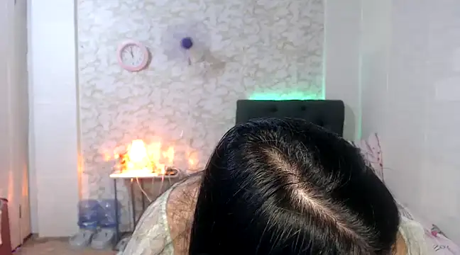 Snapshot of Hebefemme chatting on February 2025 03:00:01 PM Hebefemme online show from February 2025 03:00:01 PM