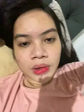 Snapshot of Hebefemme chatting on February 2025 06:20:01 PM Hebefemme online show from February 2025 06:20:01 PM